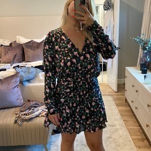 Veronica Beard size 8 ruched floral dress